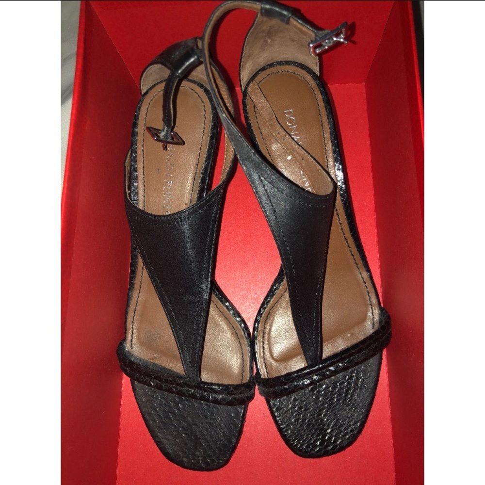 Donald J. Pliner Monti Kitten Heels